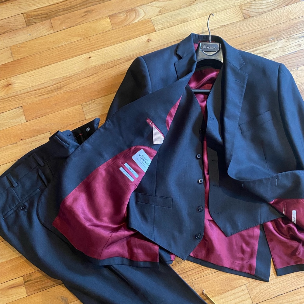 Three piece suit - Picture 8 of 12